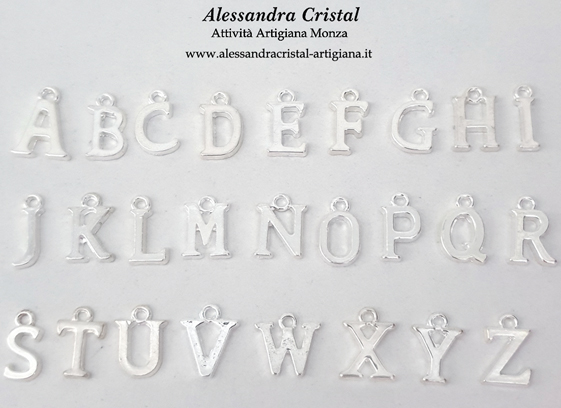 ciondolo metallo iniziale lettere alfabeto