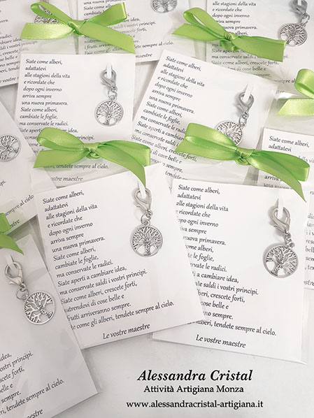 regalo per alunni da parte della maestre, ciondolo con moschettone albero della vita confezionato personalizzato