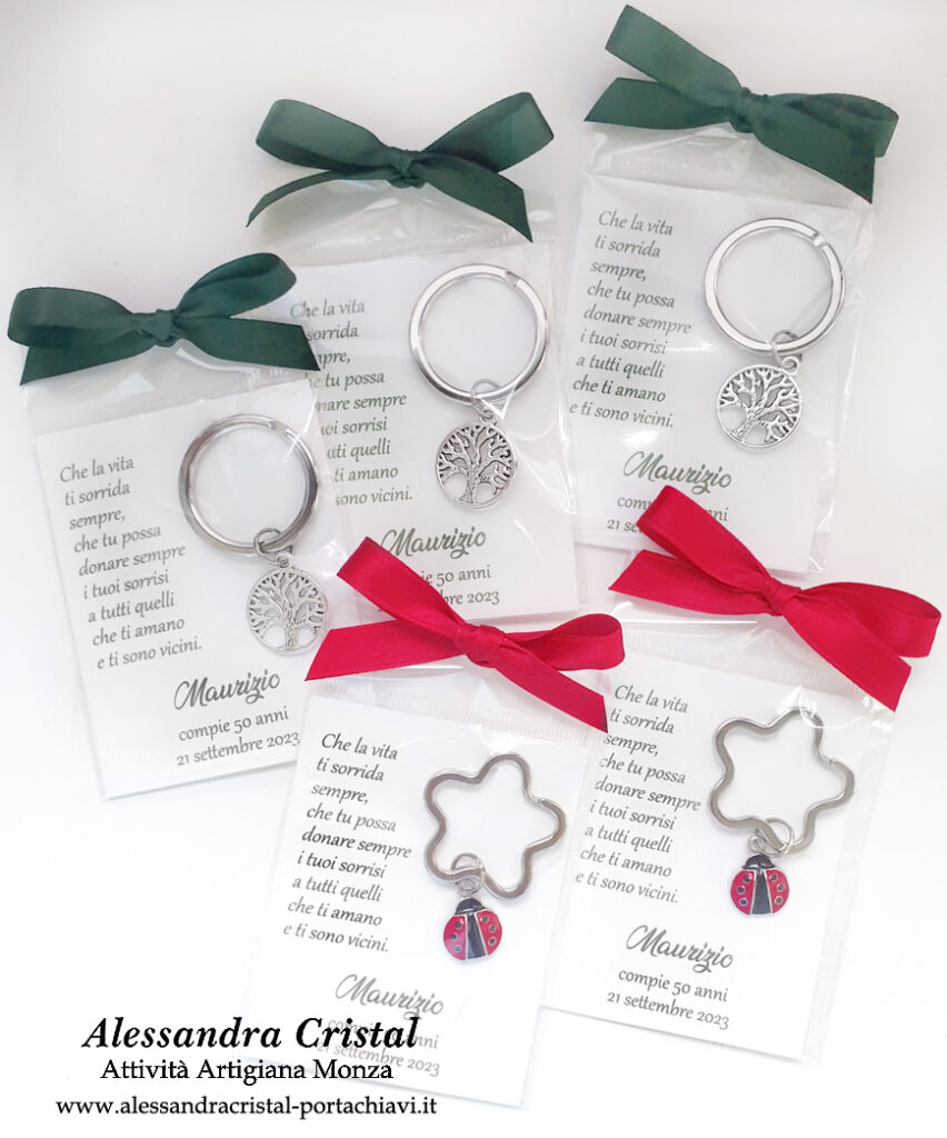 portachiavi con ciondolo coccinella e albero in confezione personalizzata come regalo per invitati festa compleanno adulto 50 anni